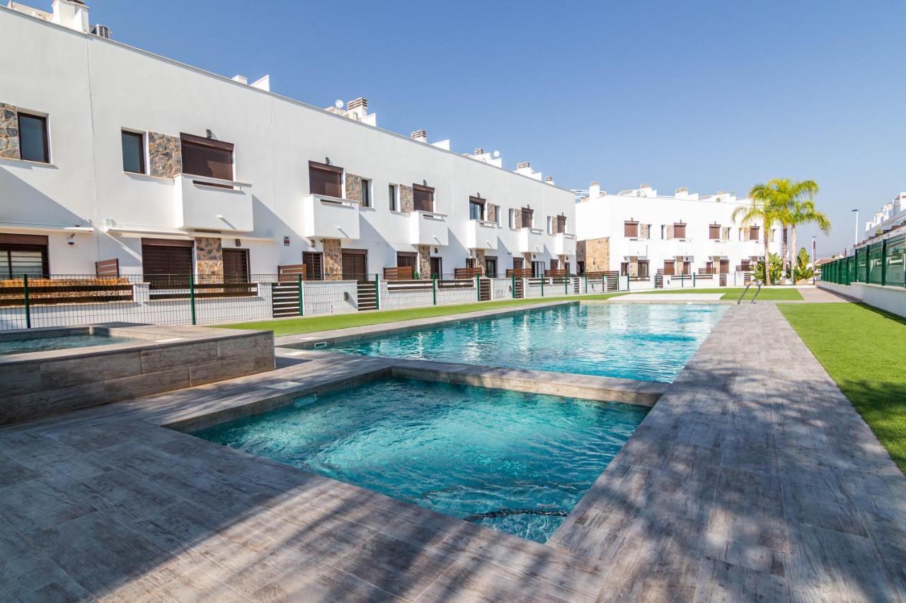 Bahia Homes Торевиеха Екстериор снимка