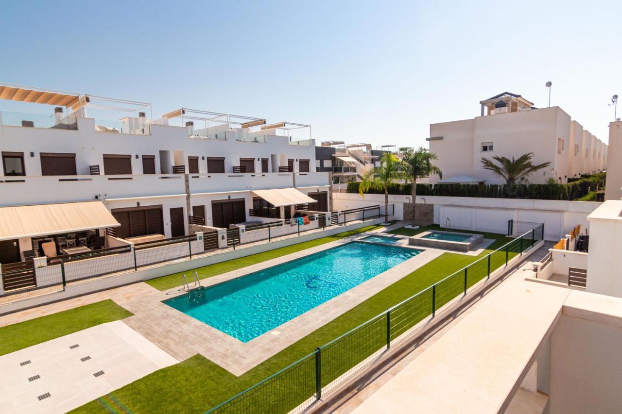 Bahia Homes Торевиеха Екстериор снимка