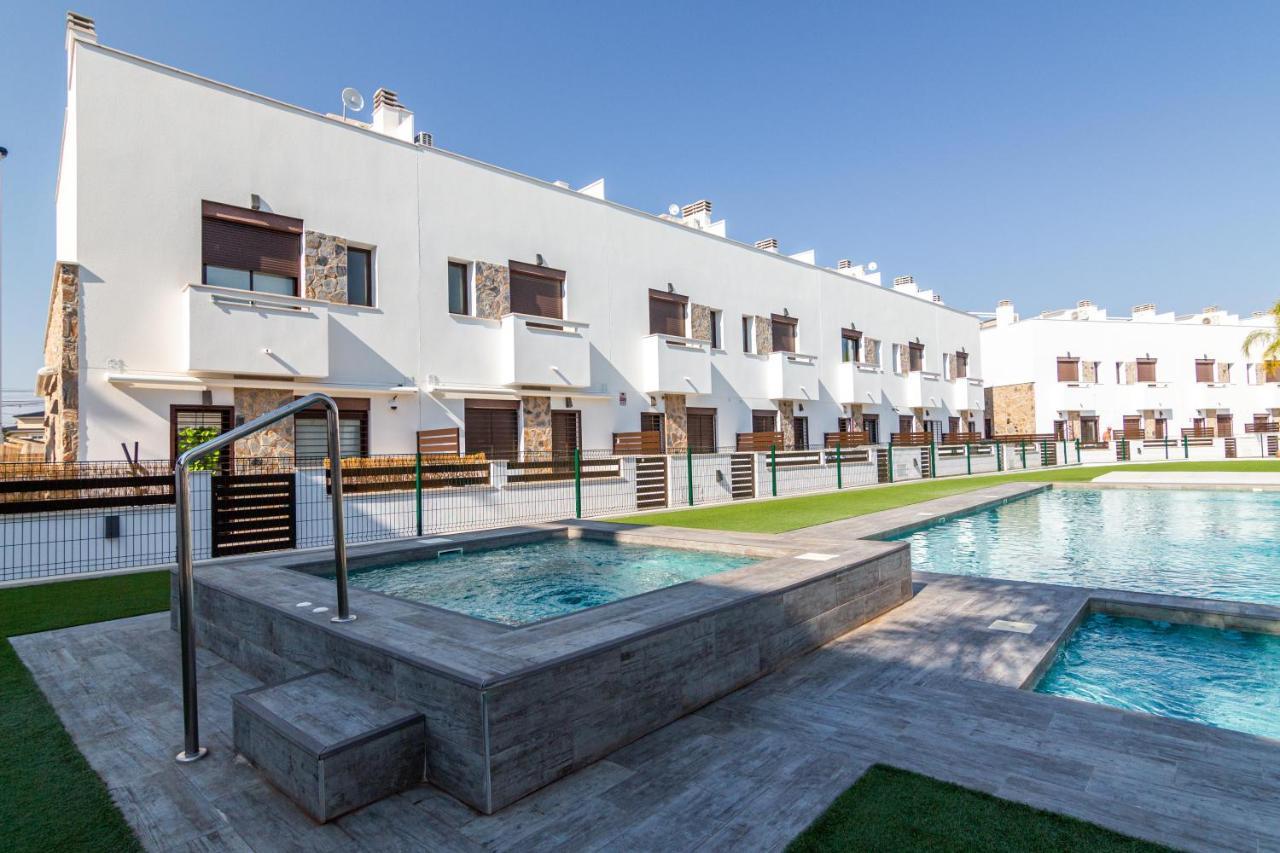 Bahia Homes Торевиеха Екстериор снимка
